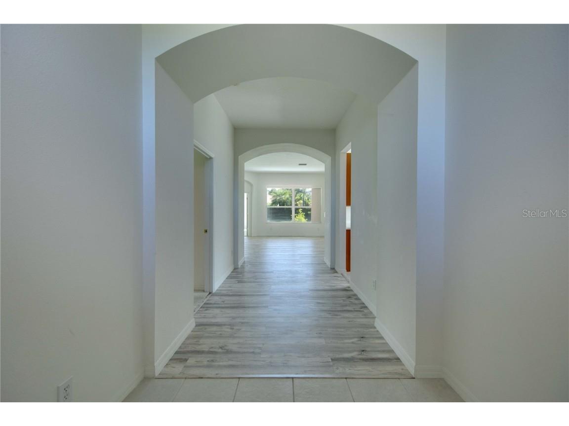 1679 Pinyon Pine Drive Sarasota FL 34240 TB8450617 image4