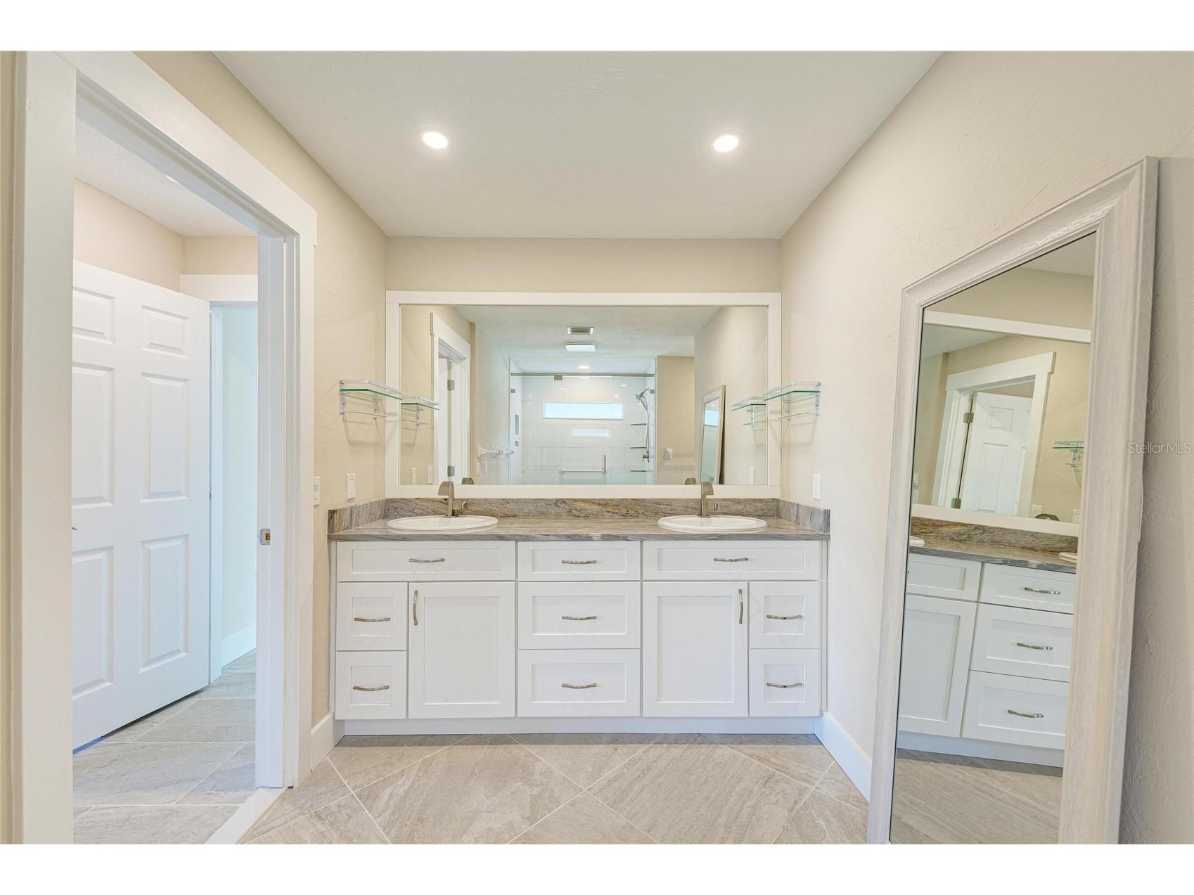 1679 Valley Drive Venice FL 34292 A4684031 image36