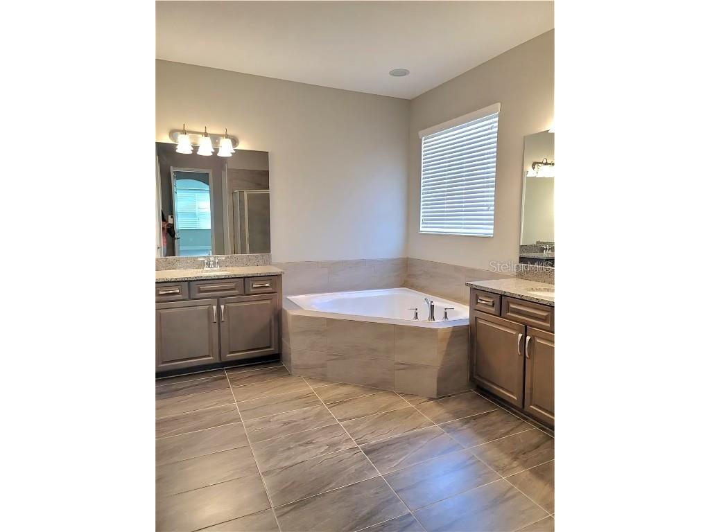 1679 Via Lago Drive Lakeland FL 33810 TB8448137 image14