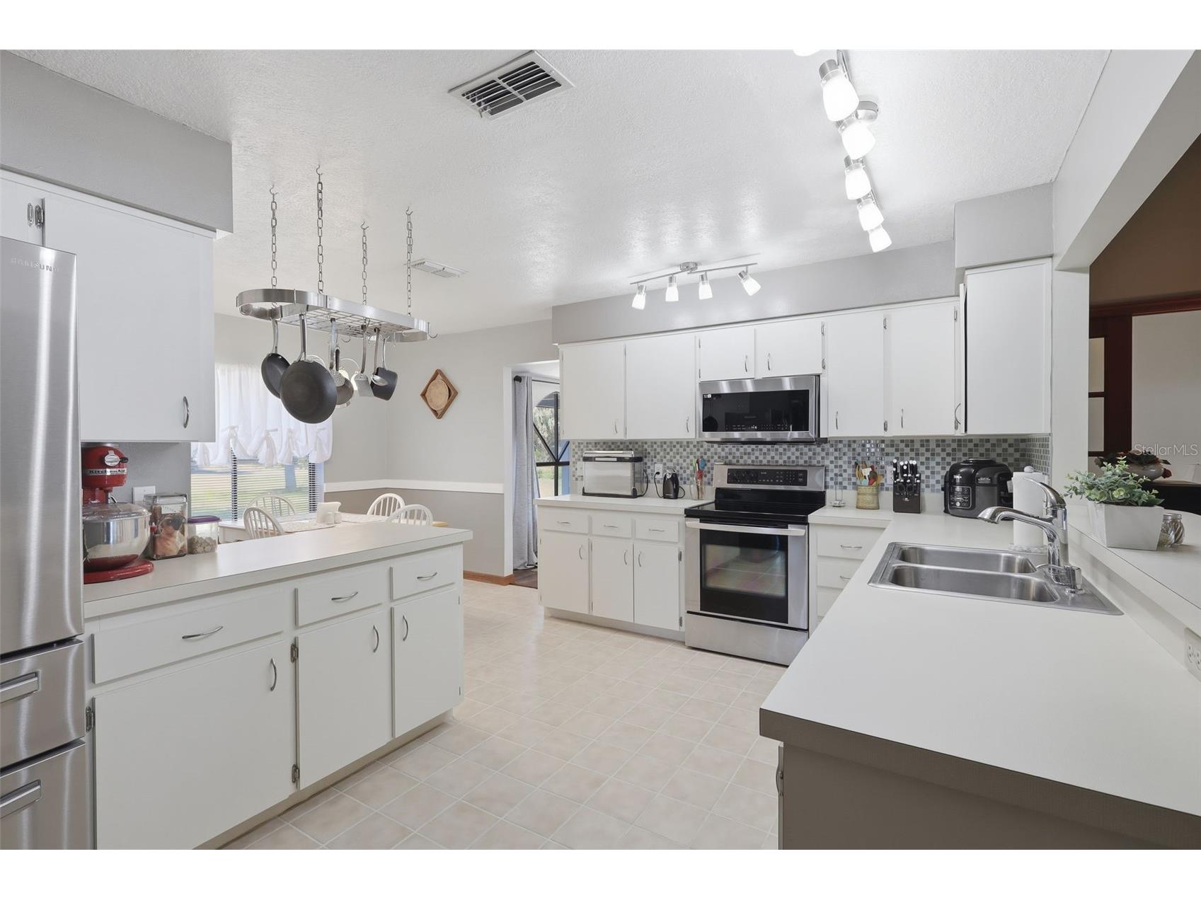 168 Community Drive Debary FL 32713 V4948752 image21