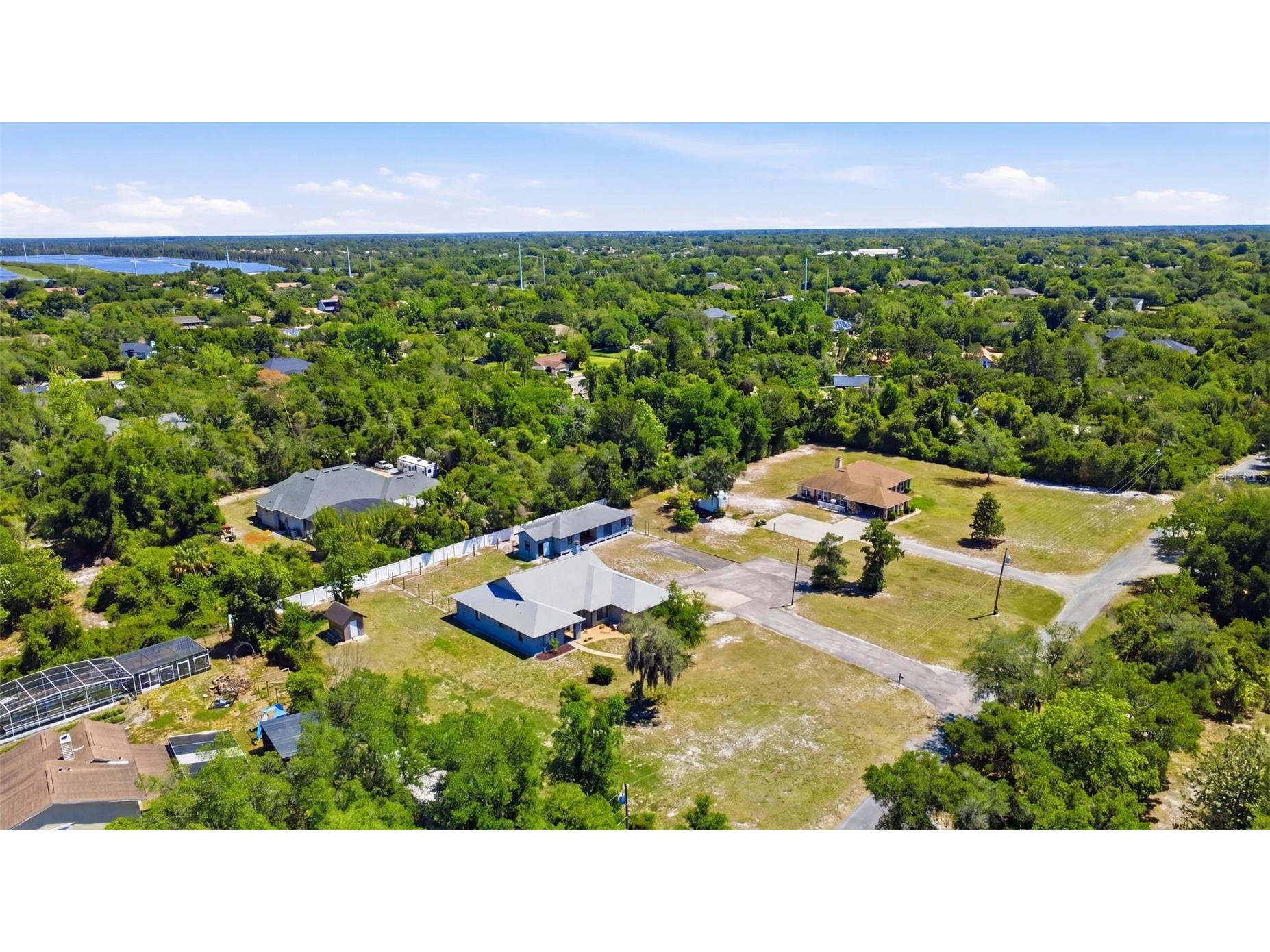 168 Community Drive Debary FL 32713 V4948752 image5