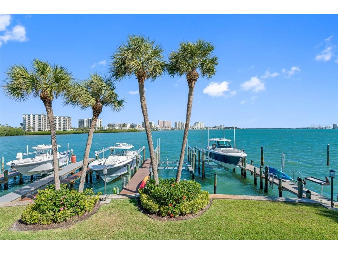 168 Marina Del Rey Court Clearwater Beach FL 33767 - CLEARWATER HARBOR T3524727 image1