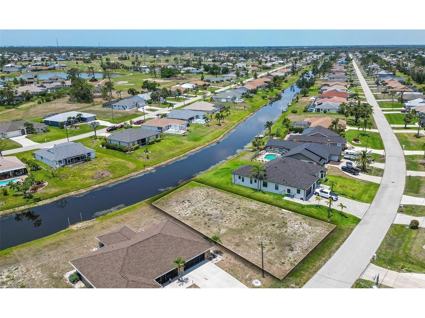 168 Mark Twain Lane Rotonda West FL 33947 - PEBBLE BEACH CREEK C7519517 image3