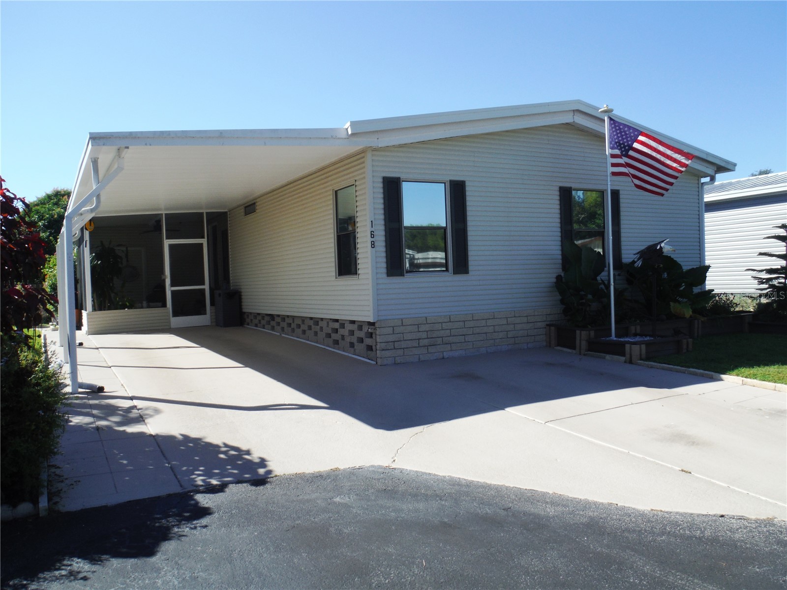 168 Pinewood Terrace #104 Safety Harbor FL 34695 TB8438285 image1