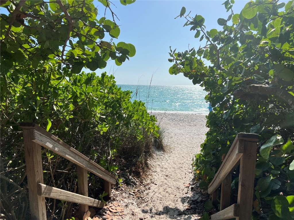 168 Rotonda Boulevard E Rotonda West FL 33947 A4651898 image8