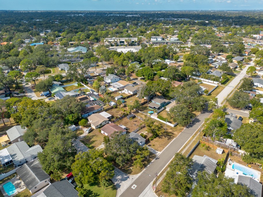 168 Southeast Boulevard N Saint Petersburg FL 33703 TB8449439 image33