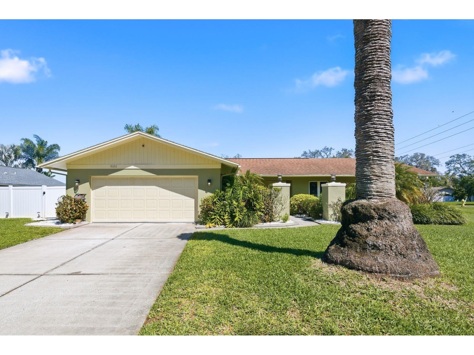 1680 Cinnamon Lane Dunedin FL 34698 TB8489178 image1