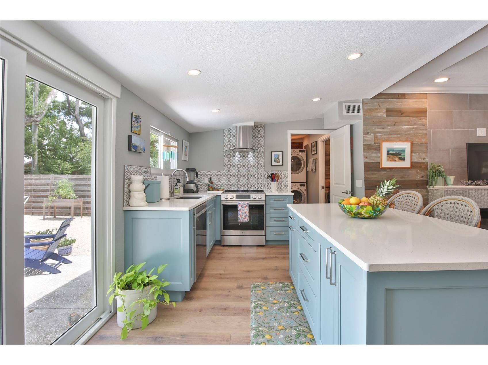 1681 8th Street Sarasota FL 34236 A4688573 image21