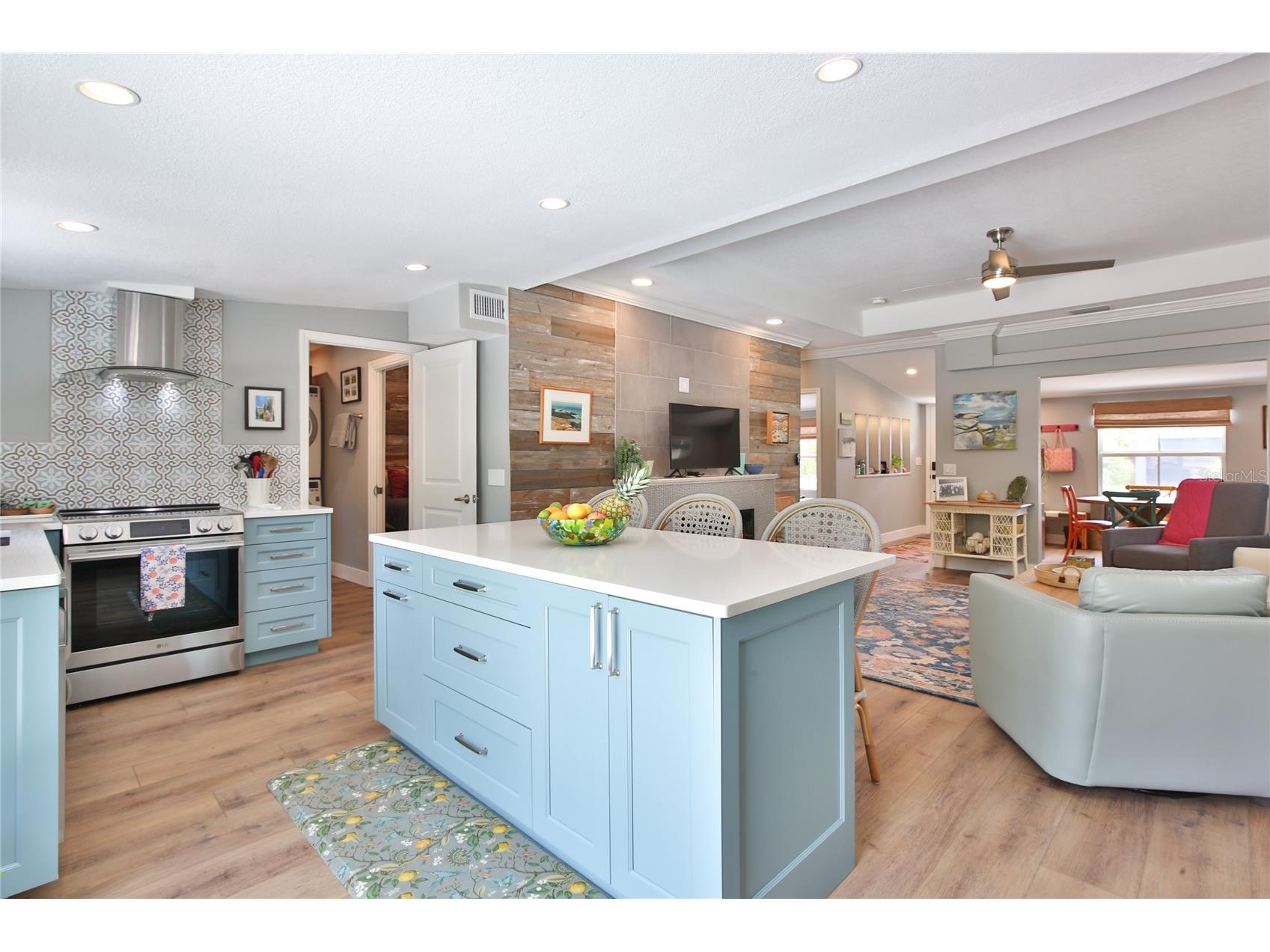 1681 8th Street Sarasota FL 34236 A4688573 image22