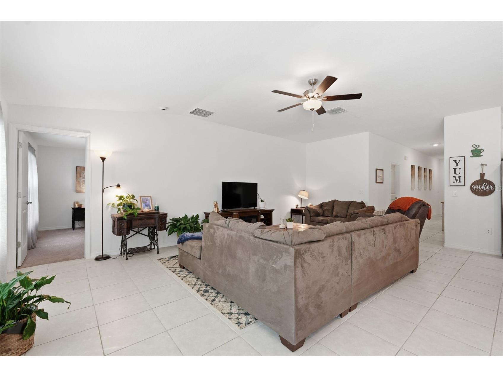 1681 Red Loop Lakeland FL 33801 TB8496721 image9