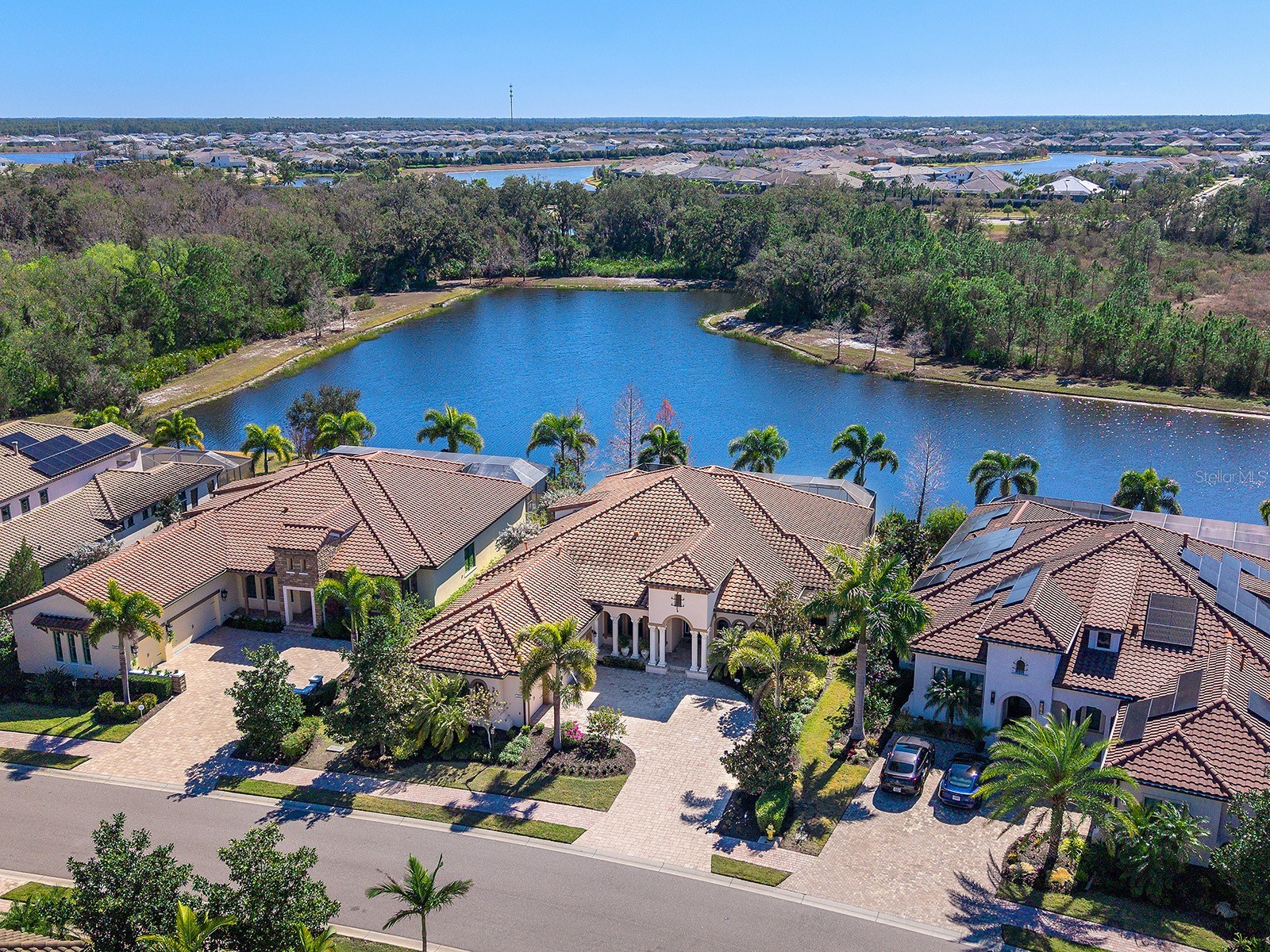 16818 Berwick Terrace Lakewood Ranch FL 34202 A4680042 image1