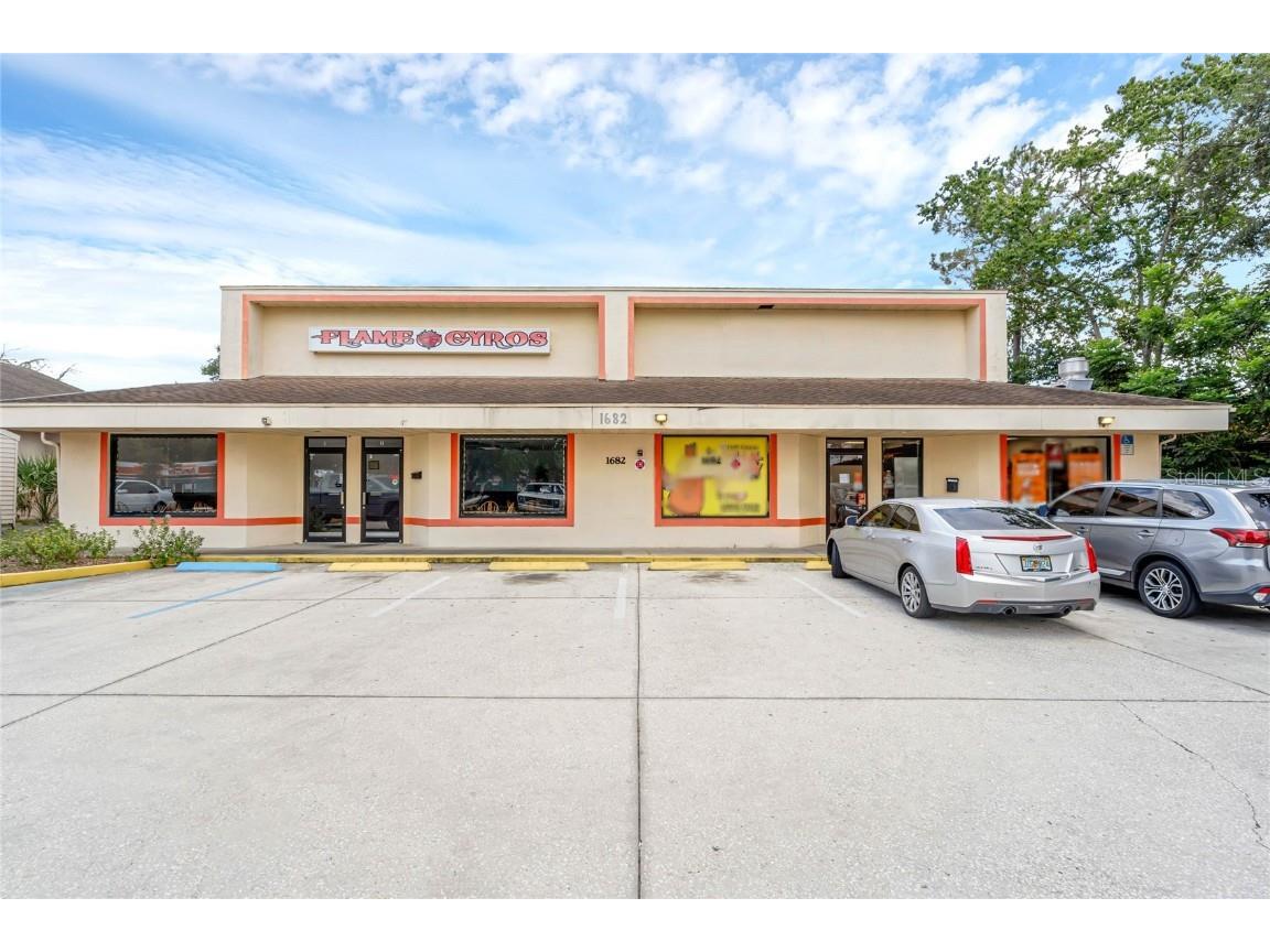 1682 Providence Boulevard Deltona FL 32725 V4937364 image1