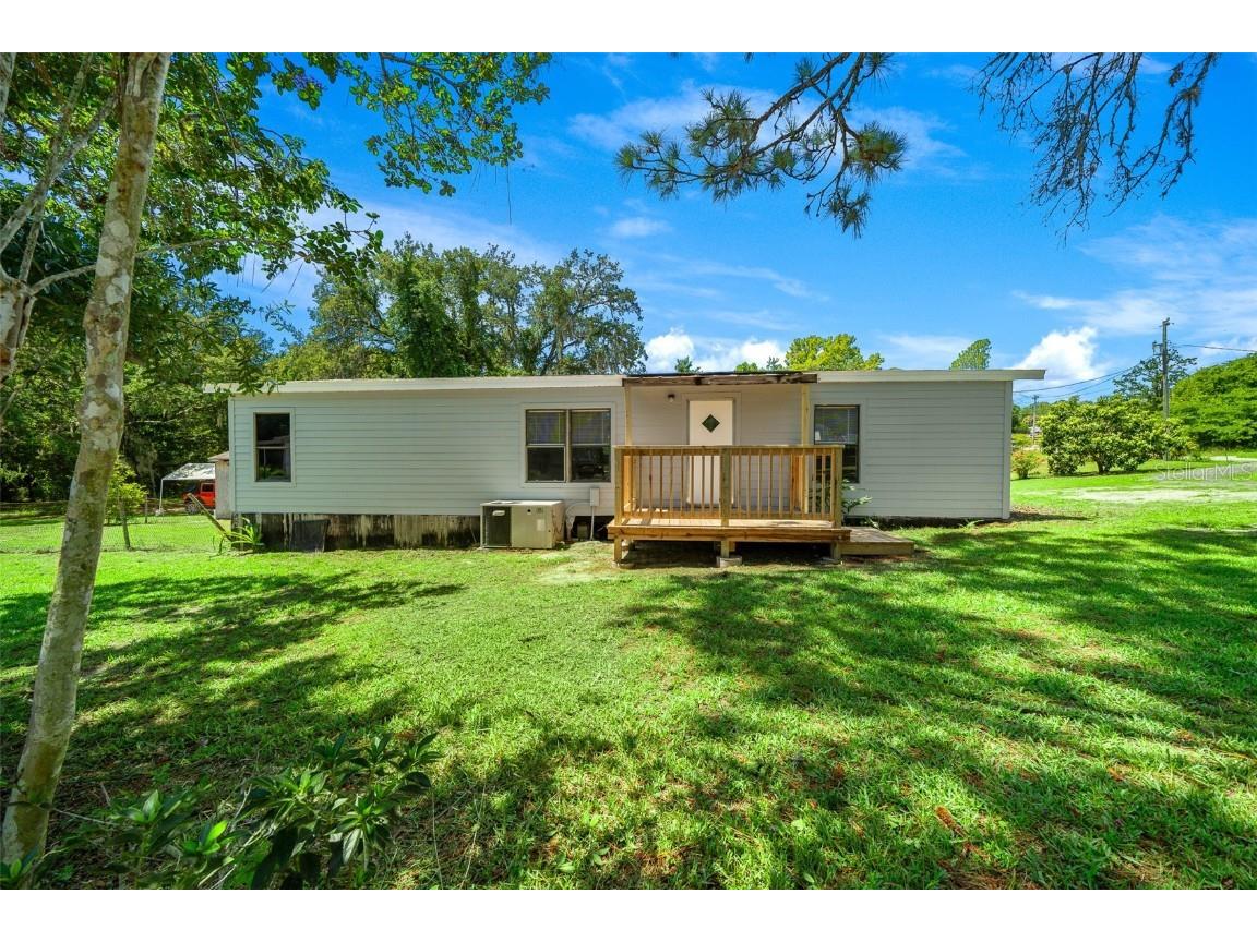 1683 SE 160th Terrace Ocklawaha FL 32179 - SOUTH BASS LAKE OM682408 image1