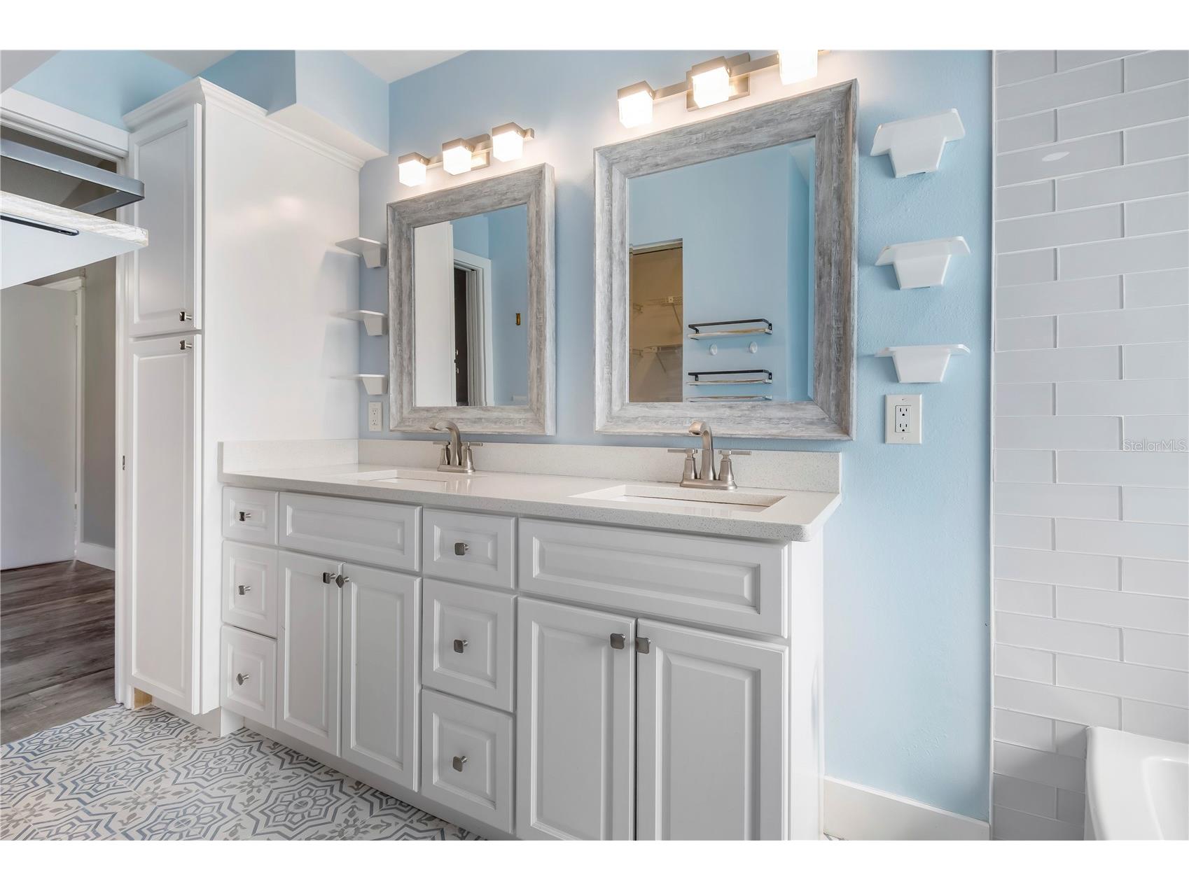 1684 Fry Court Dunedin FL 34698 TB8470045 image24