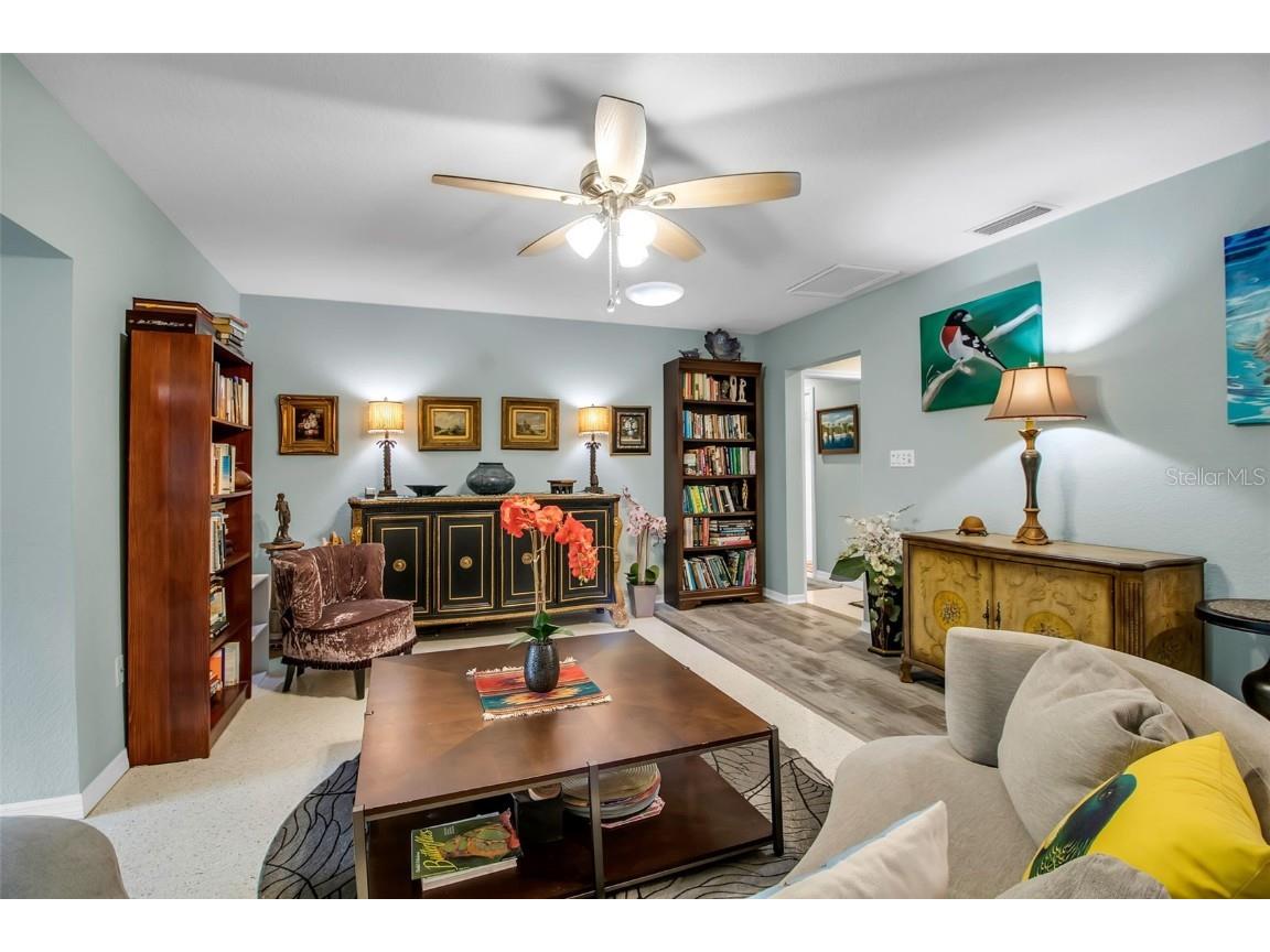 1684 Spring Creek Drive Sarasota FL 34239 A4671407 image16