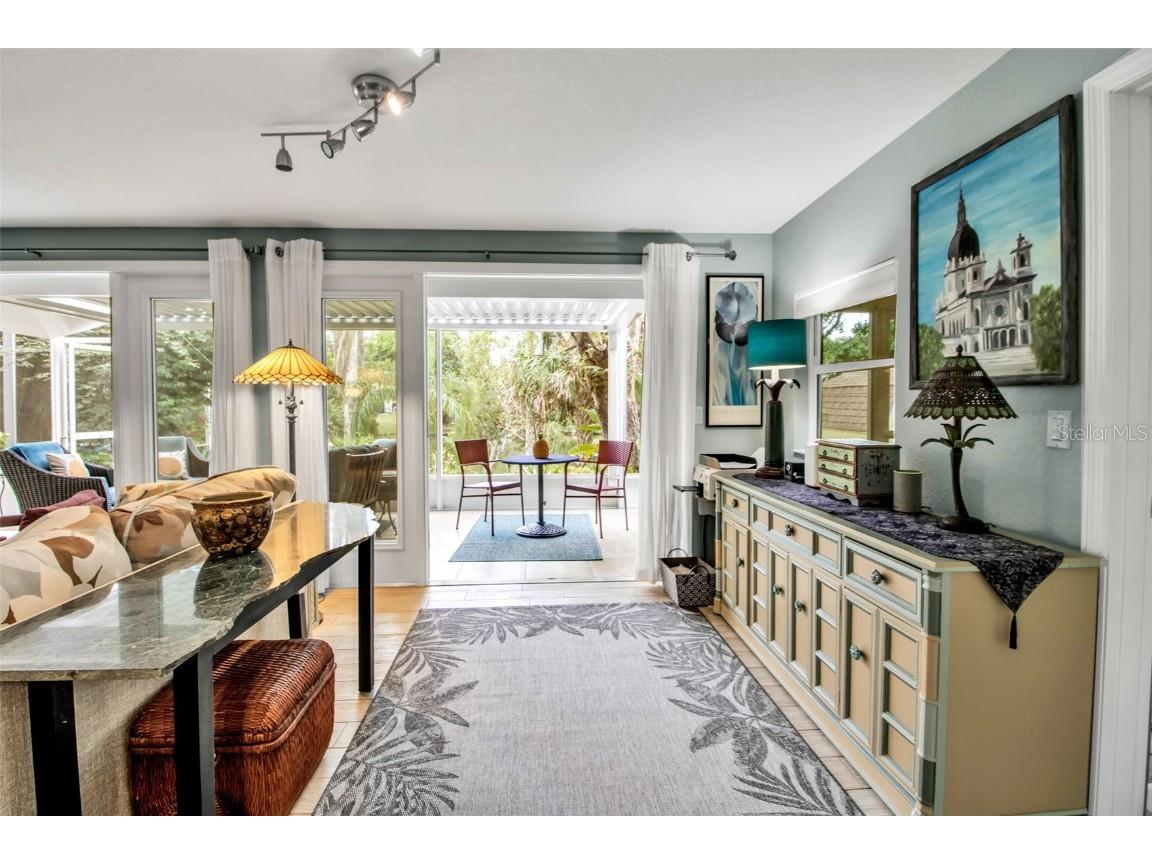 1684 Spring Creek Drive Sarasota FL 34239 A4671407 image25