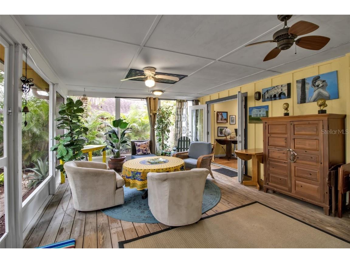 1684 Spring Creek Drive Sarasota FL 34239 A4671407 image26