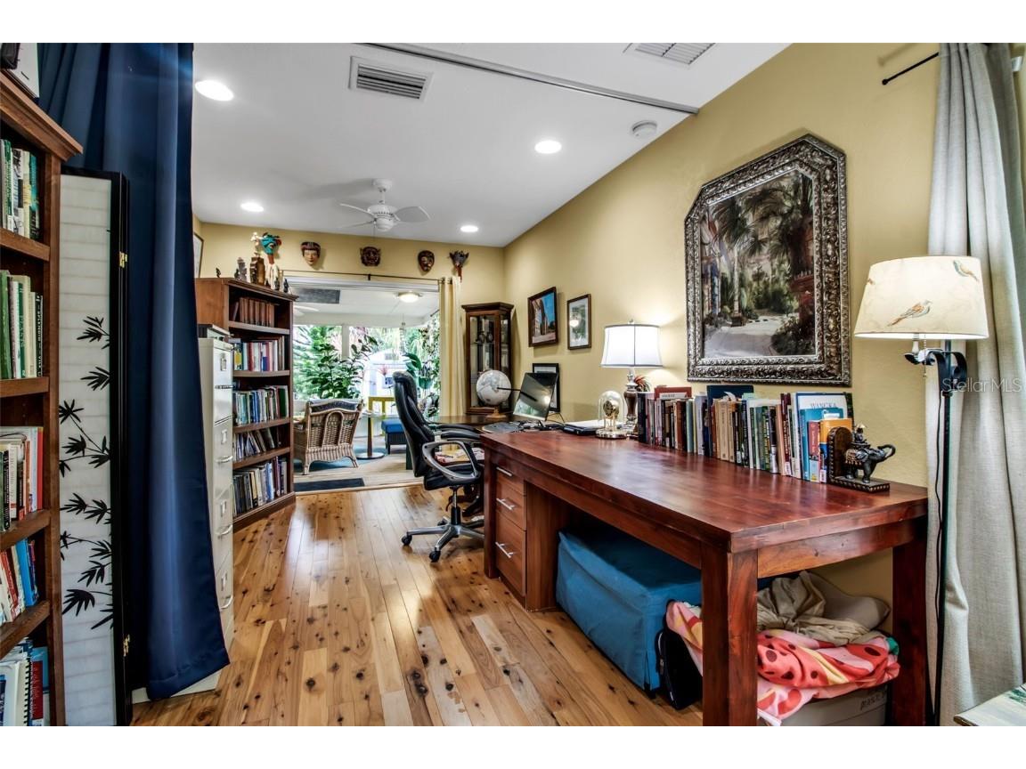 1684 Spring Creek Drive Sarasota FL 34239 A4671407 image29