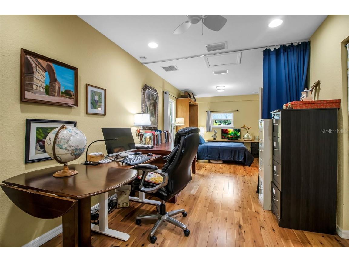 1684 Spring Creek Drive Sarasota FL 34239 A4671407 image30