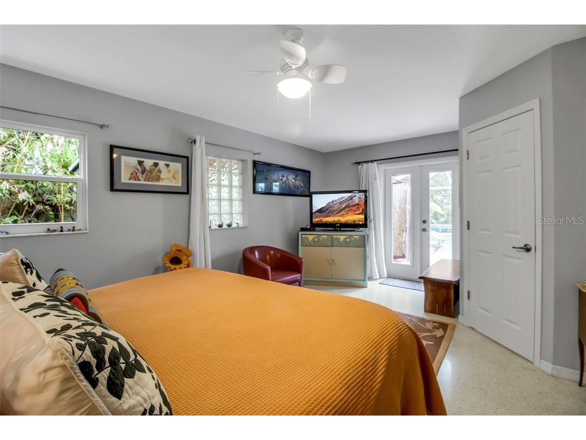 1684 Spring Creek Drive Sarasota FL 34239 A4671407 image44