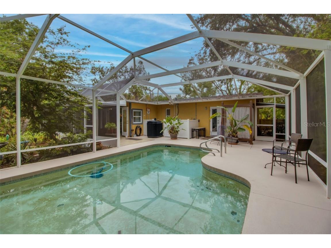 1684 Spring Creek Drive Sarasota FL 34239 A4671407 image50