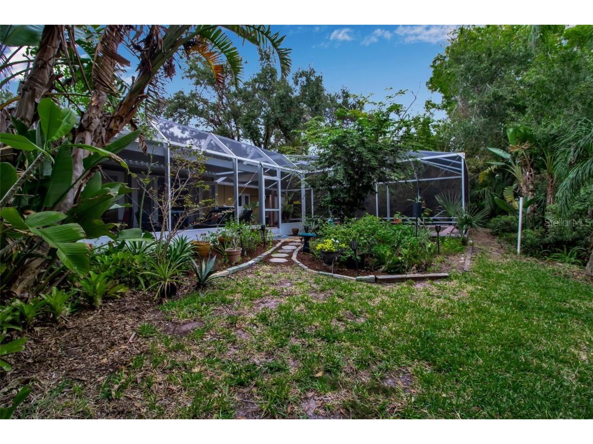 1684 Spring Creek Drive Sarasota FL 34239 A4671407 image53