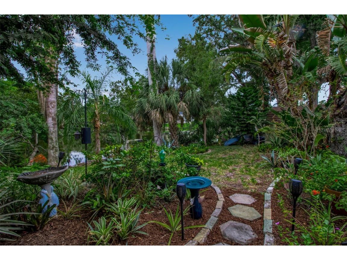 1684 Spring Creek Drive Sarasota FL 34239 A4671407 image55