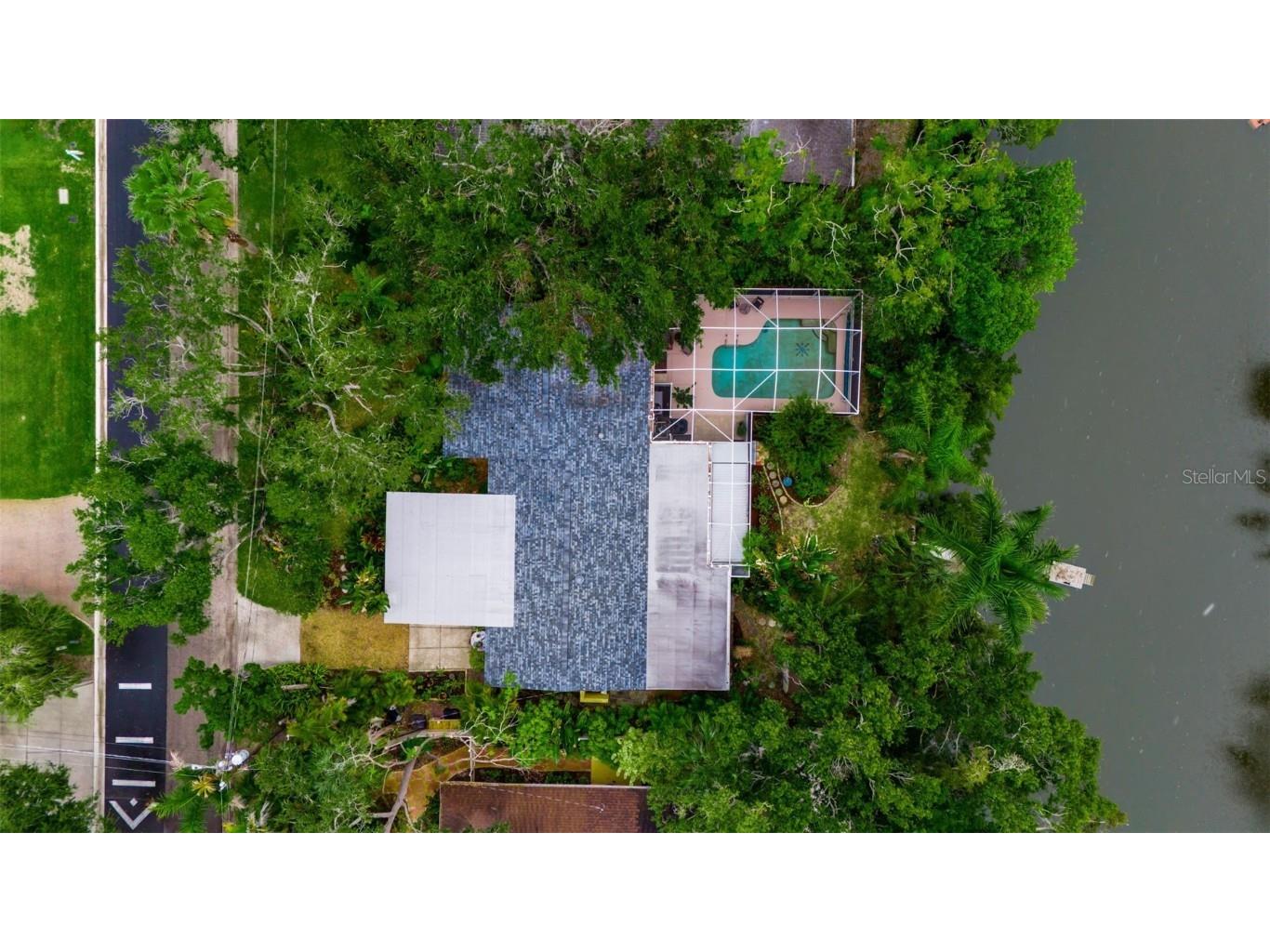 1684 Spring Creek Drive Sarasota FL 34239 A4671407 image63