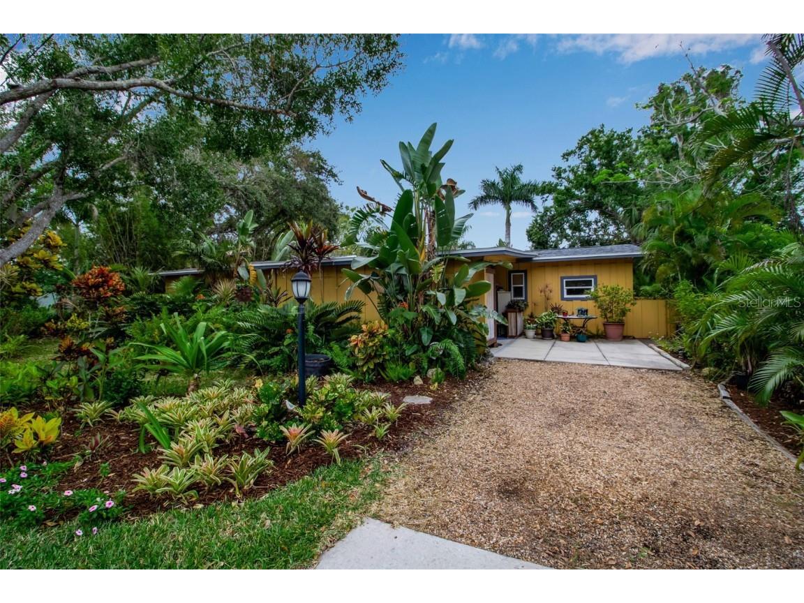 1684 Spring Creek Drive Sarasota FL 34239 A4671407 image65