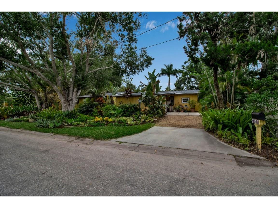 1684 Spring Creek Drive Sarasota FL 34239 A4671407 image68