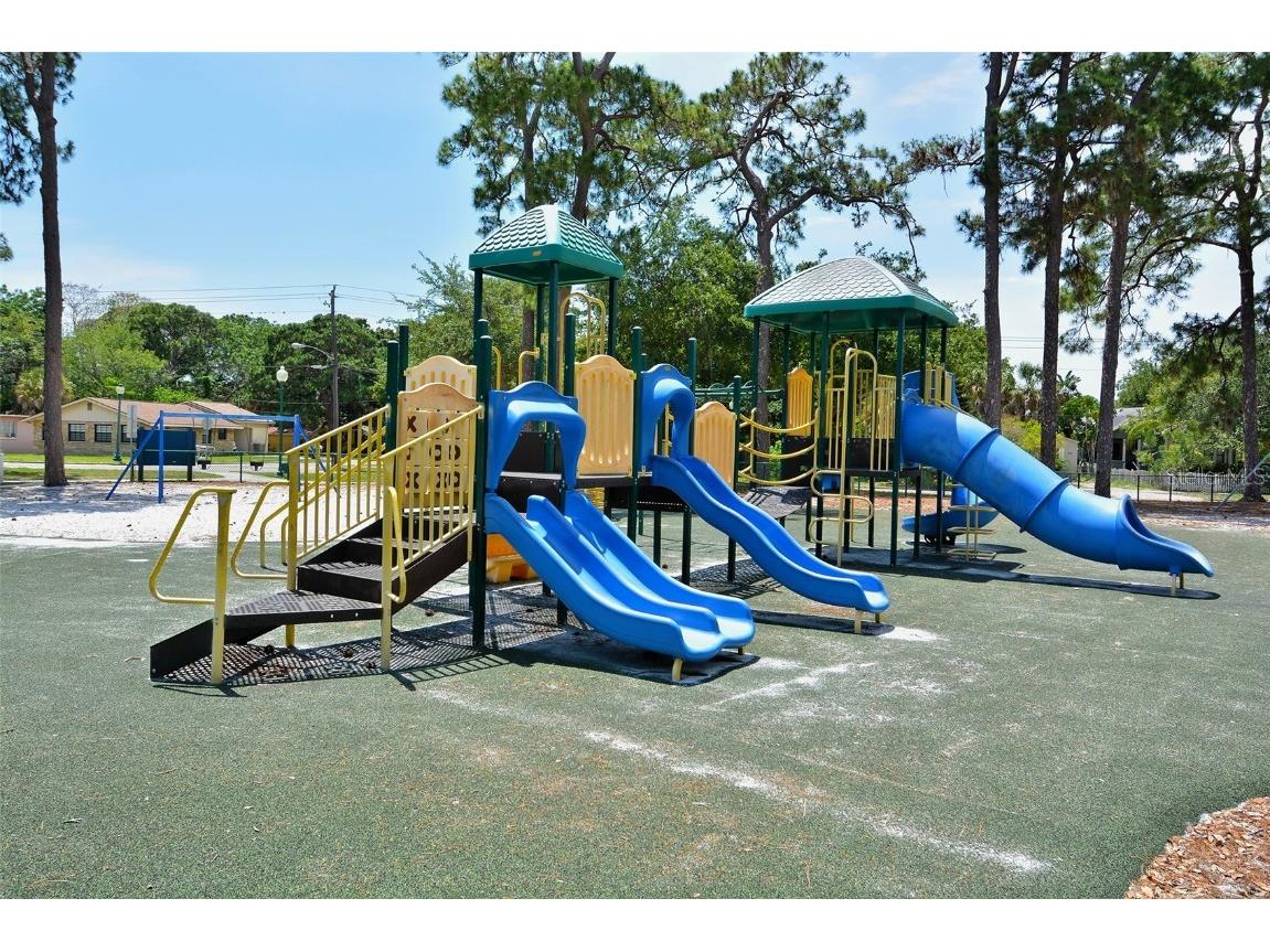 1685 6th Street Sarasota FL 34236 A4667628 image54