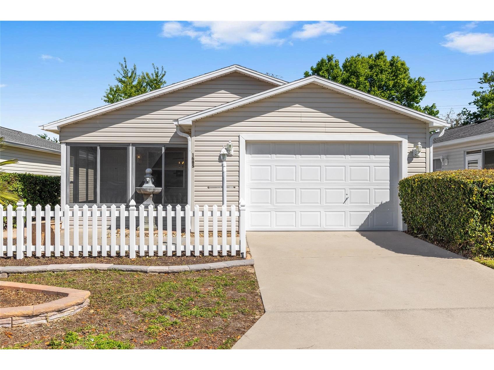 1685 Campos Drive The Villages FL 32162 G5109610 image1