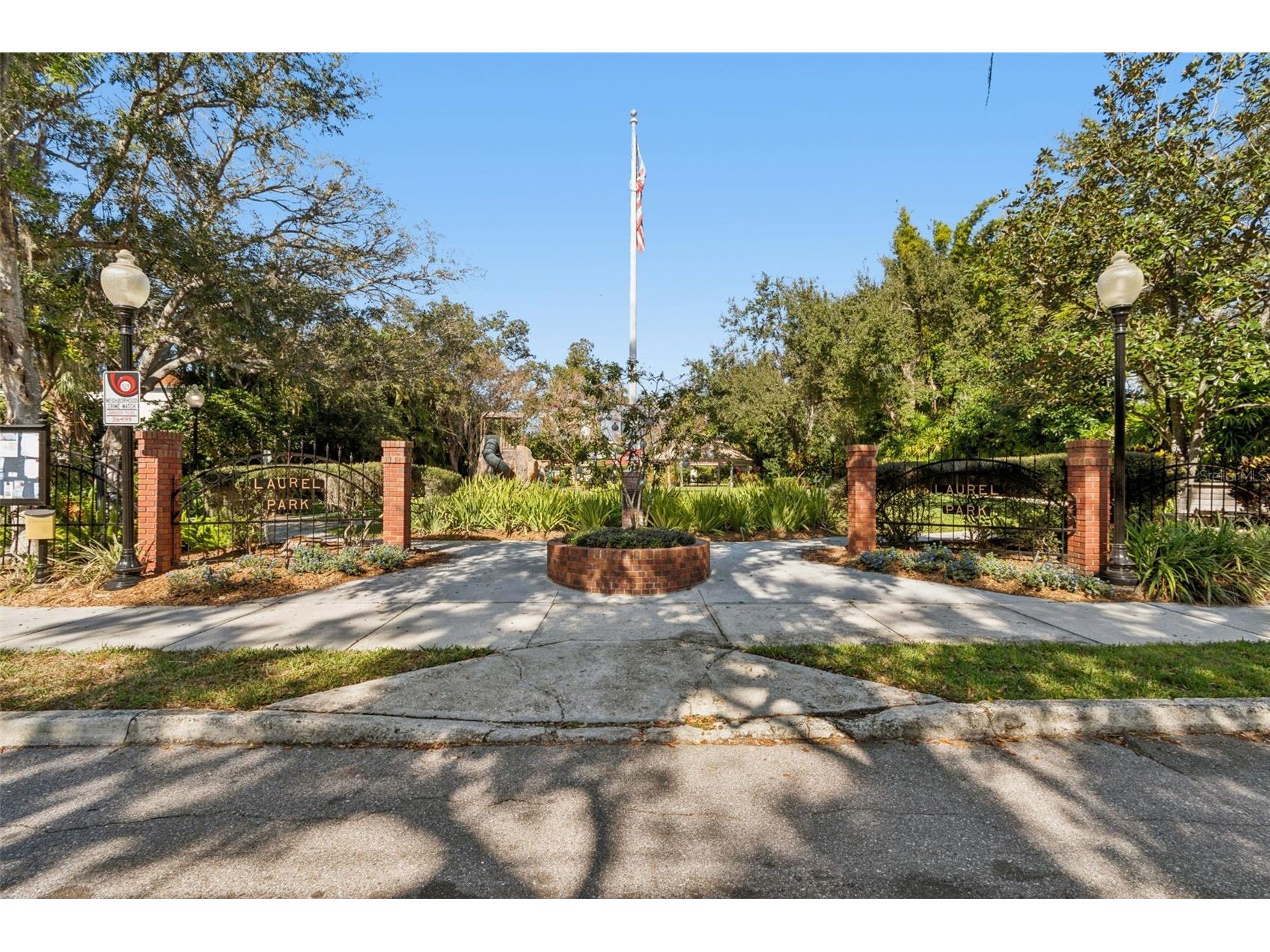 1685 Laurel Street #3 Sarasota FL 34236 A4676566 image59