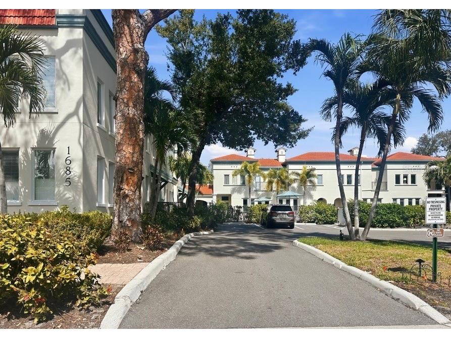 1685 Laurel Street #4 Sarasota FL 34236 A4686159 image1