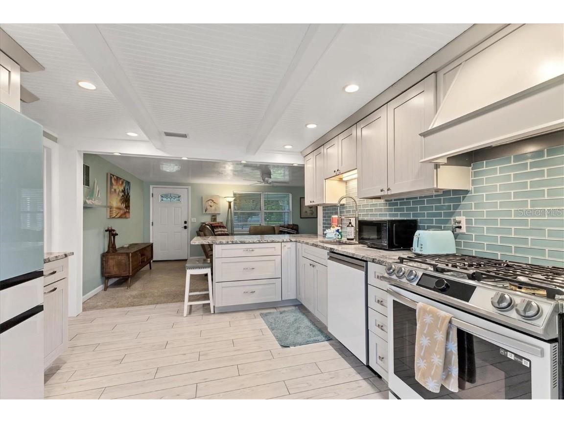 1686 Chapline Lane Sarasota FL 34231 - GULF OF MEXICO/SIESTAKEY BEACH A4672328 image13