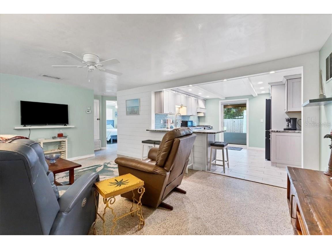 1686 Chapline Lane Sarasota FL 34231 - GULF OF MEXICO/SIESTAKEY BEACH A4672328 image7