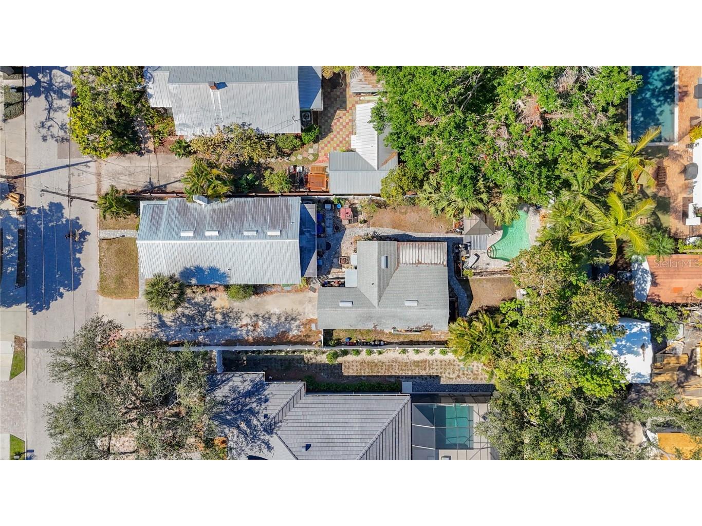 1687 Arlington Street Sarasota FL 34239 A4664909 image24