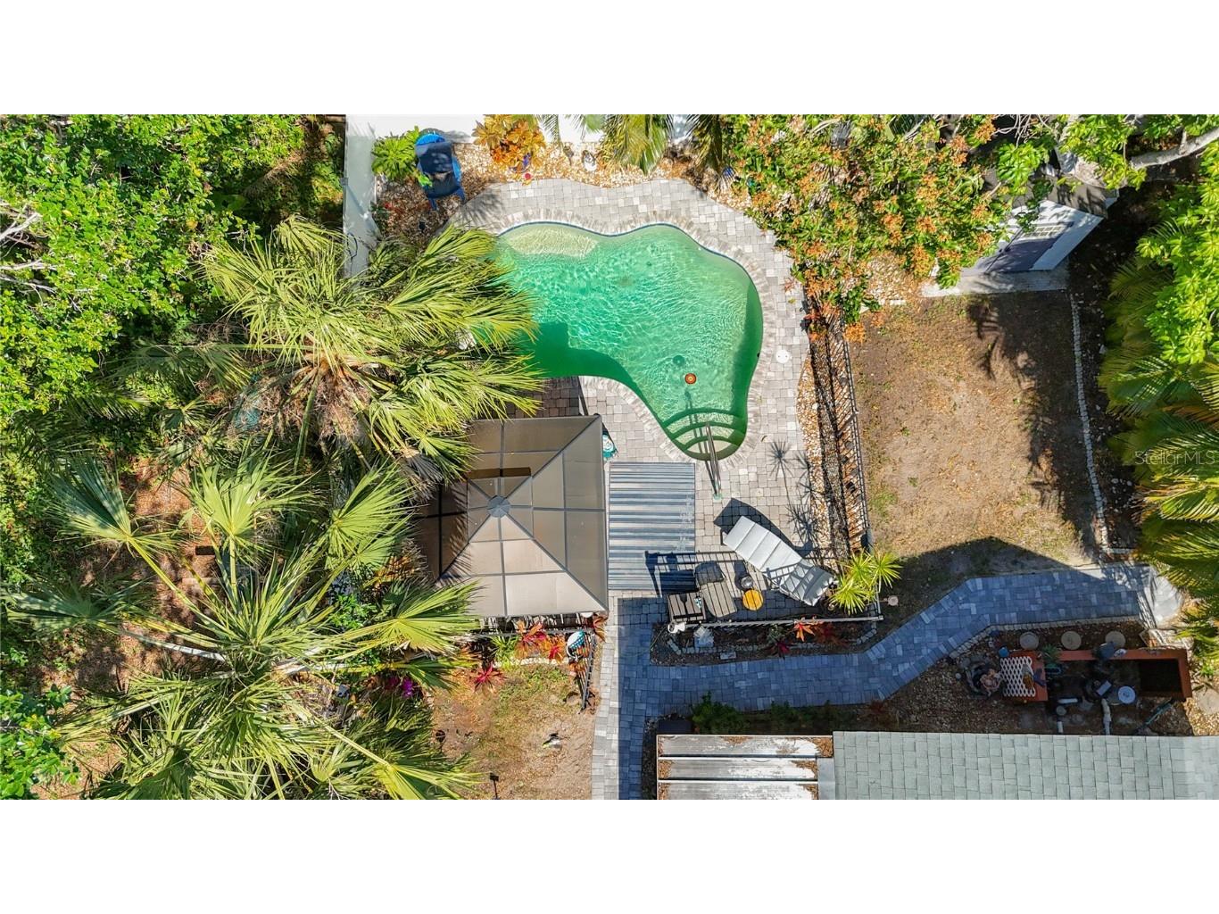 1687 Arlington Street Sarasota FL 34239 A4664909 image25