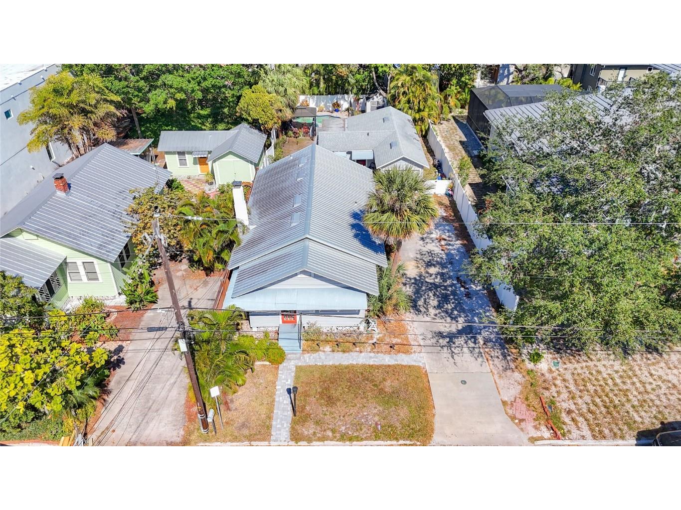 1687 Arlington Street Sarasota FL 34239 A4664909 image27