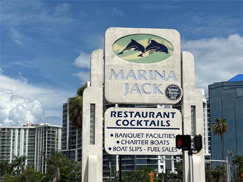 1687 Arlington Street Sarasota FL 34239 A4664909 image33