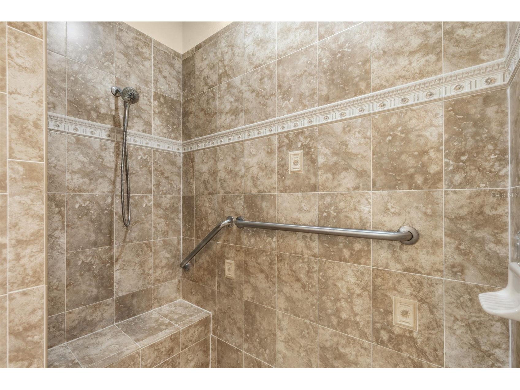 16870 Akins Drive Spring Hill FL 34610 W7882268 image16