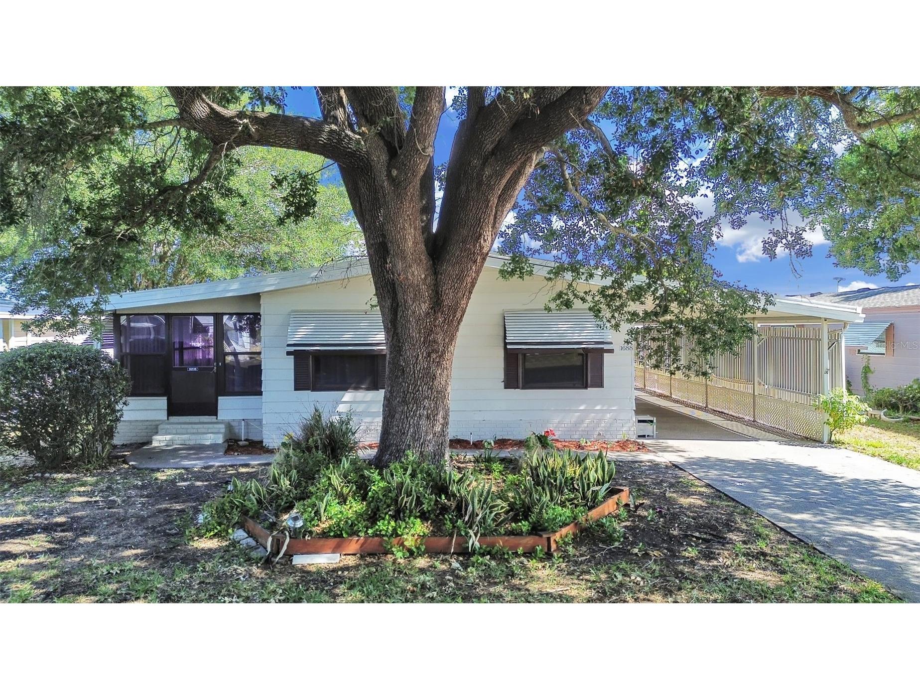 1688 Foxway Dr Lakeland FL 33810 P4938590 image1