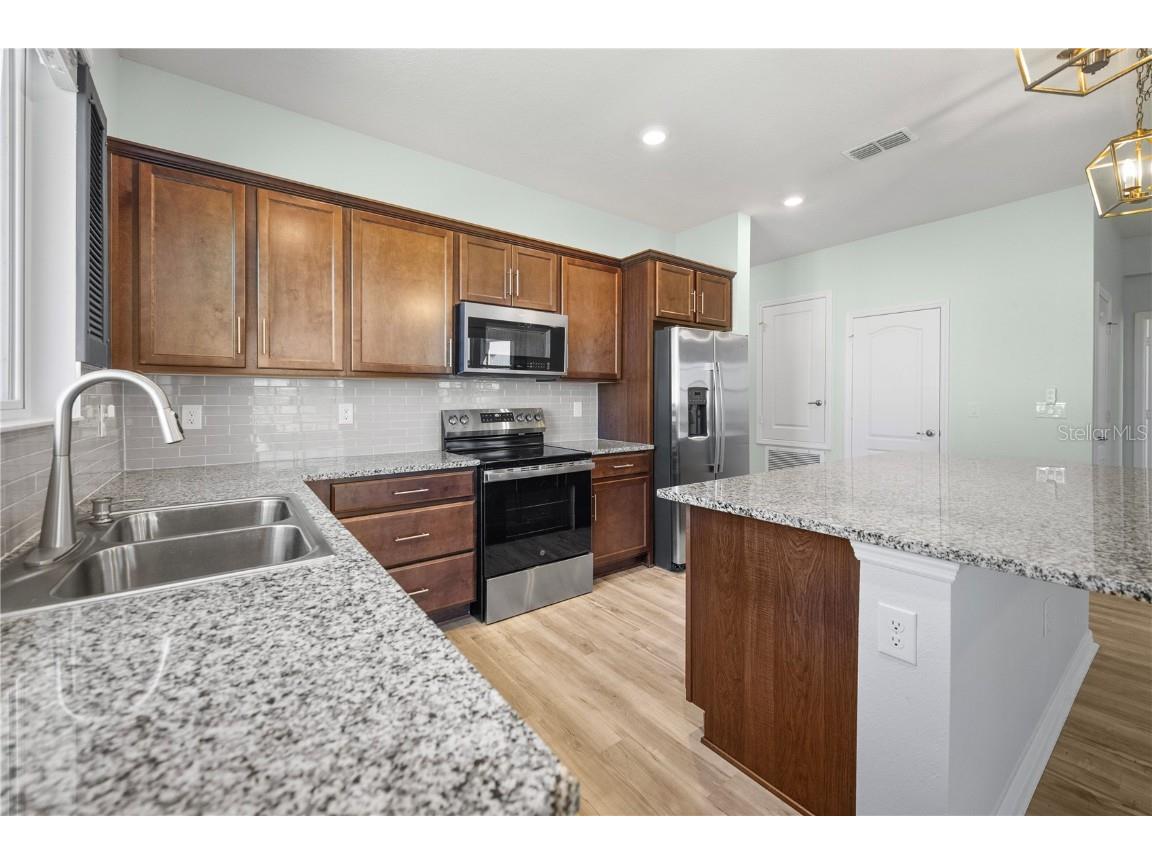 1688 Littleleaf Boxwood Loop Mascotte FL 34753 O6361856 image17