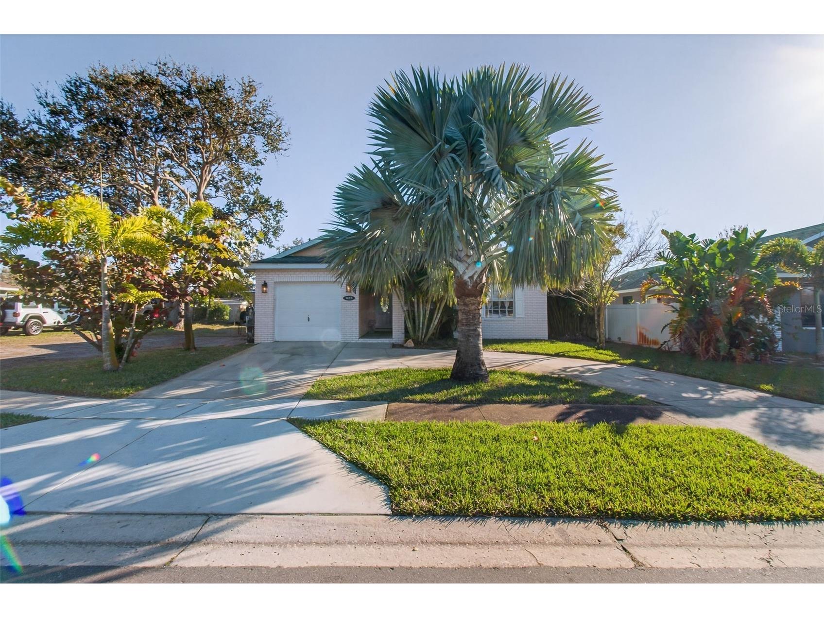 1688 Taylor Lake Circle Largo FL 33778 TB8471064 image2