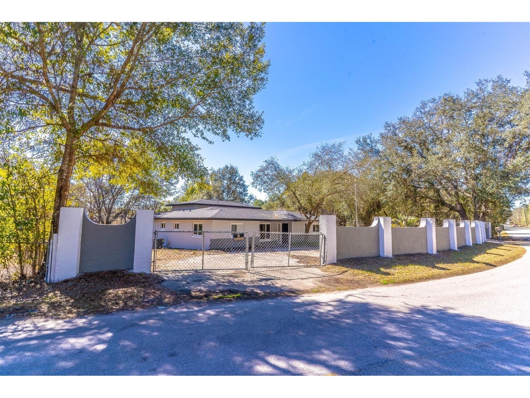16880 SE 63rd Lane Ocklawaha FL 32179 O6404210 image1