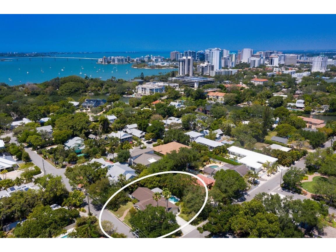 1689 Alta Vista Street Sarasota FL 34236 A4604736 image1