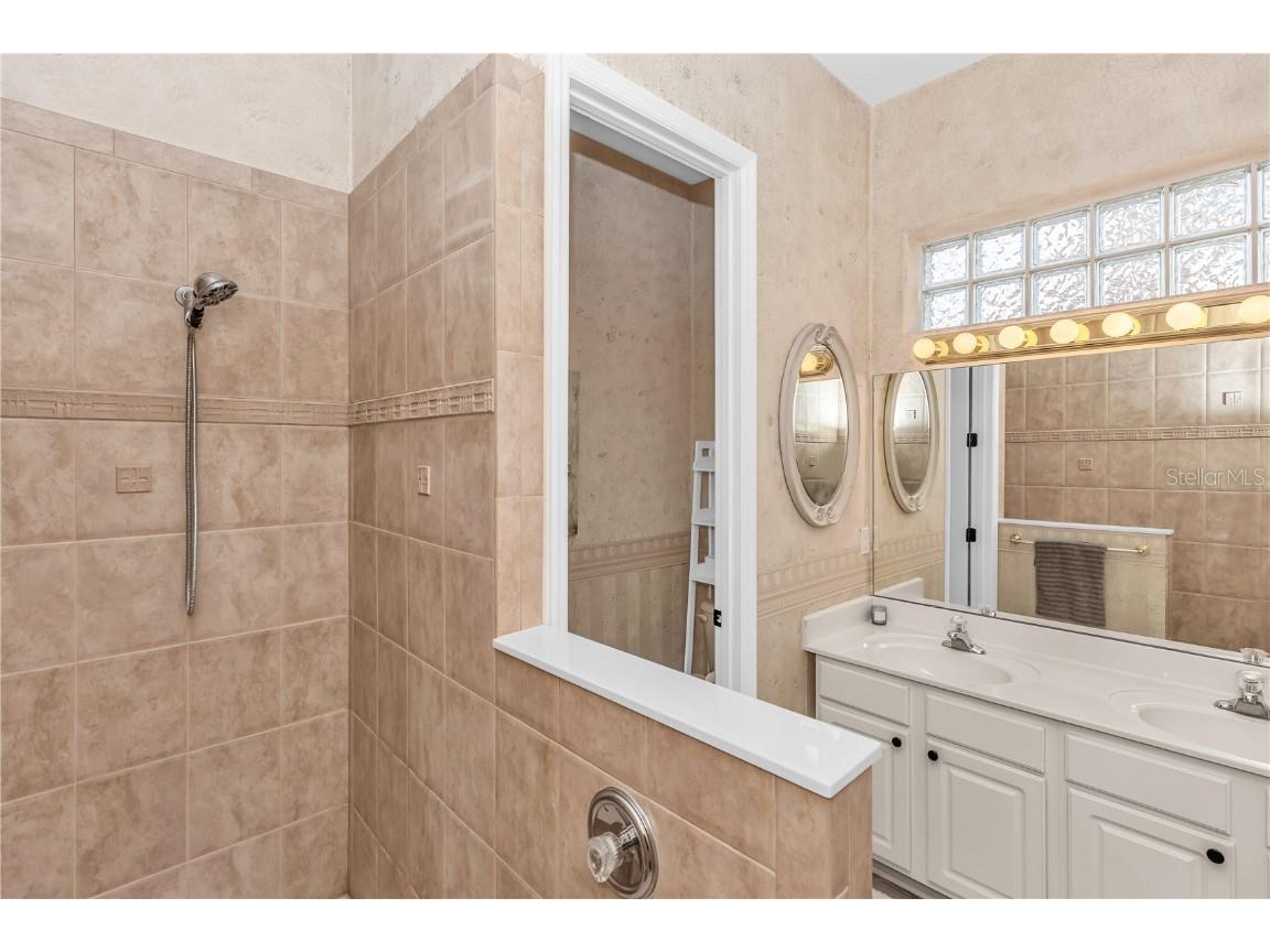 169 Hawkcrest Court Debary FL 32713 V4945433 image36