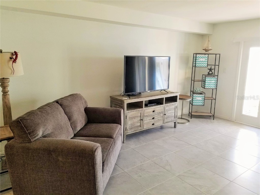 169 Pompano Drive SE Saint Petersburg FL 33705 - BIB BAYOU U8241770 image5