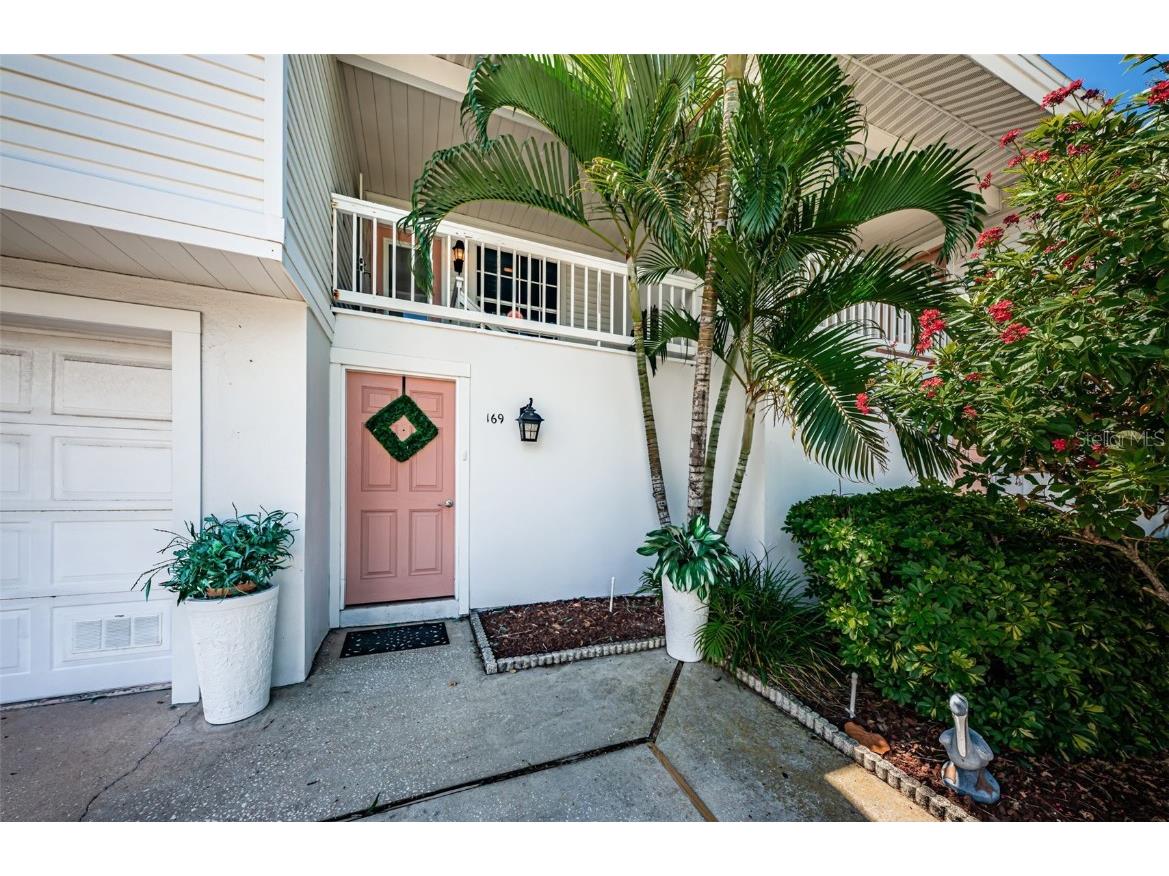 169 Sun Isle Circle #33 Treasure Island FL 33706 U8247201 image1