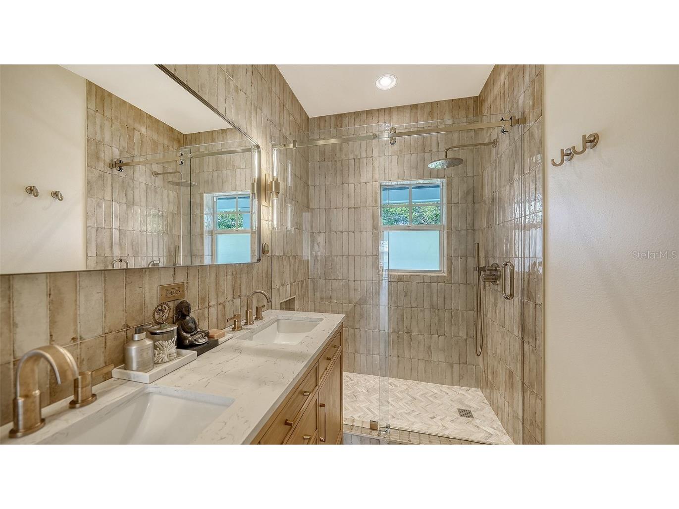 1690 Arlington Street Sarasota FL 34239 A4673742 image22